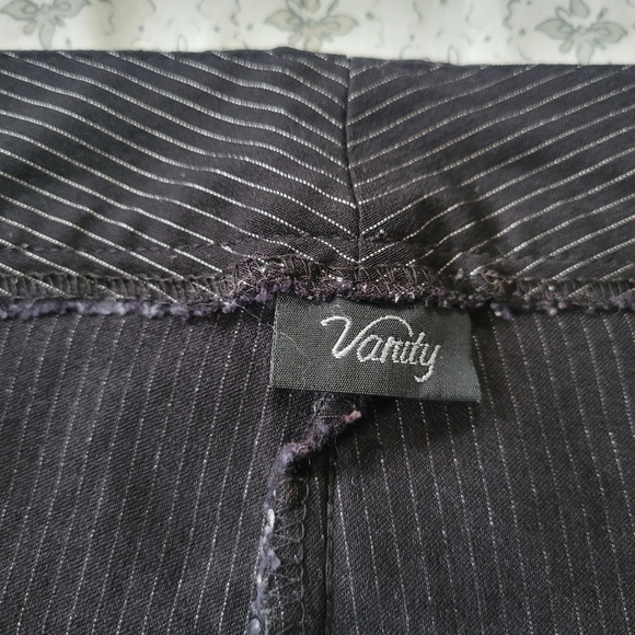 Vanity Y2K Striped Stretch Bermuda Shorts - Picture 3 of 6